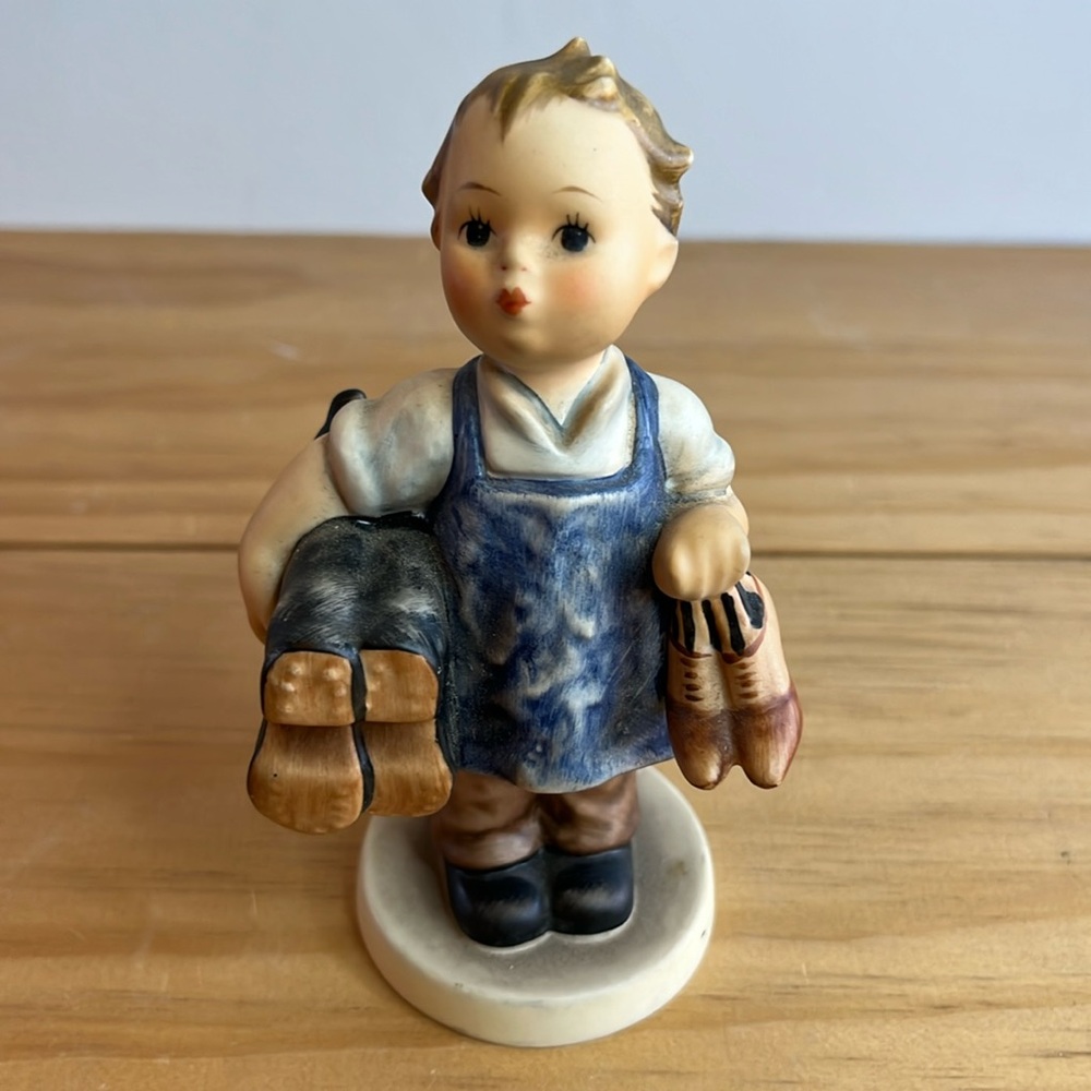 Hummel "Boots" Figurine Final Issue Tag Stamp #143/0 1972 TMK-5 Boy Shoes - Picture 1 of 5